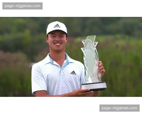 维尔·扎拉托尔斯赢得光辉国际巡回赛毕业班锦标赛，锁定美巡赛卡